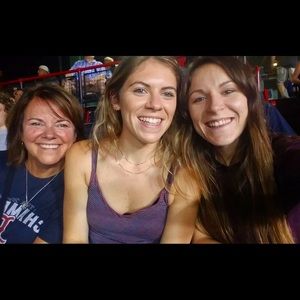 Meet your Posher, Nycole